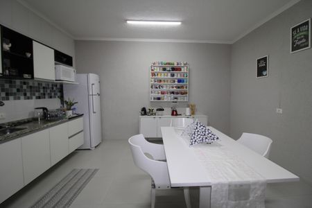 Casa à venda com 120m², 4 quartos e 4 vagasCasa 2 - Cozinha
