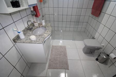 Casa à venda com 120m², 4 quartos e 4 vagasCasa 2 - Banheiro Suíte