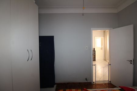 Casa à venda com 120m², 4 quartos e 4 vagasCasa 1 - Quarto 1