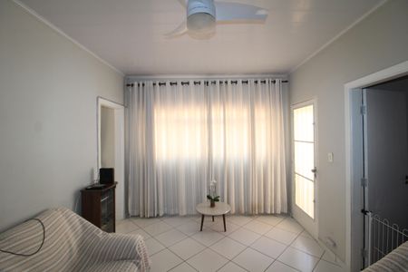 Casa à venda com 120m², 4 quartos e 4 vagasCasa 1 - Sala