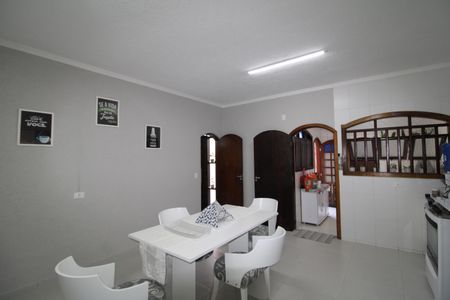 Casa à venda com 120m², 4 quartos e 4 vagasCasa 2 - Cozinha