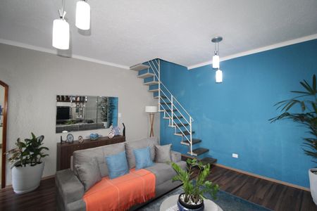 Casa à venda com 120m², 4 quartos e 4 vagasCasa 2 - Sala