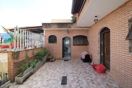 Casa à venda com 120m², 4 quartos e 4 vagasQuintal