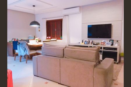 Casa à venda com 168m², 3 quartos e 4 vagas Casa à venda com 168m², 3 quartos e 4 vagasFoto 01