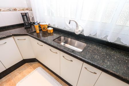 Casa à venda com 229m², 4 quartos e 3 vagasCozinha 1