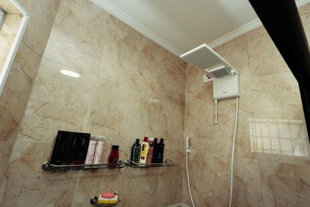 Casa à venda com 229m², 4 quartos e 3 vagasBanheiro da Suíte 4