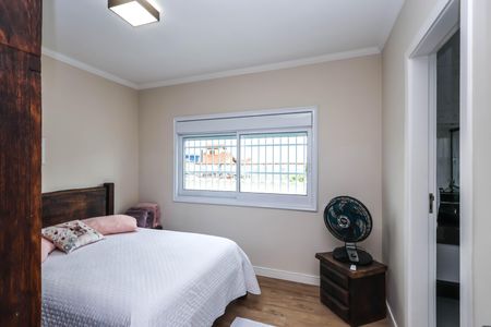 Casa à venda com 229m², 4 quartos e 3 vagasSuíte 2