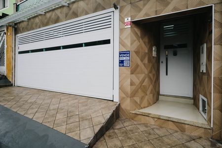 Casa à venda com 229m², 4 quartos e 3 vagasFachada