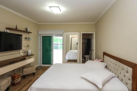 Casa à venda com 229m², 4 quartos e 3 vagasSuíte 4