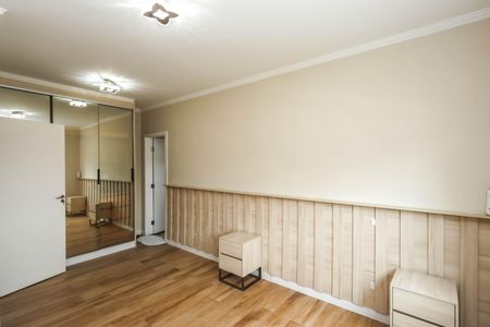 Casa à venda com 229m², 4 quartos e 3 vagasSuíte 1