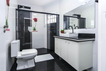 Casa à venda com 229m², 4 quartos e 3 vagasBanheiro da Suíte 3