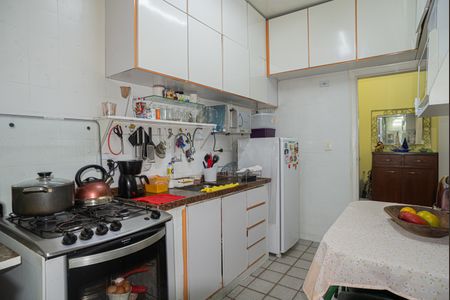 Apartamento à venda com 96m², 2 quartos e sem vagaCozinha