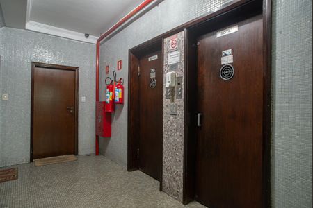 Apartamento à venda com 96m², 2 quartos e sem vagaÁrea comum - Elevadores