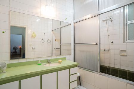 Apartamento à venda com 96m², 2 quartos e sem vagaBanheiro