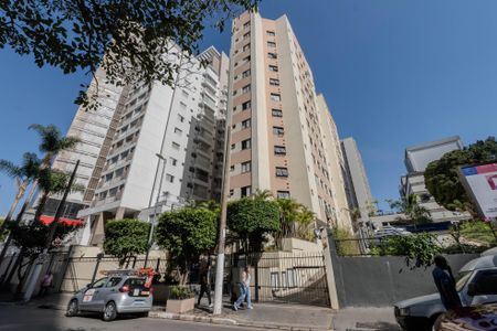 Studio para alugar com 30m², 1 quarto e sem vaga Studio para alugar com 30m², 1 quarto e sem vagaFachada