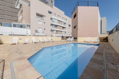 Studio para alugar com 30m², 1 quarto e sem vaga Studio para alugar com 30m², 1 quarto e sem vagaÁrea comum - Piscina
