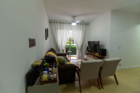 Apartamento para alugar com 72m², 3 quartos e 1 vaga Apartamento para alugar com 72m², 3 quartos e 1 vagaSala