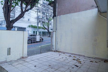 Casa à venda com 165m², 2 quartos e 1 vaga Casa à venda com 165m², 2 quartos e 1 vagaGaragem