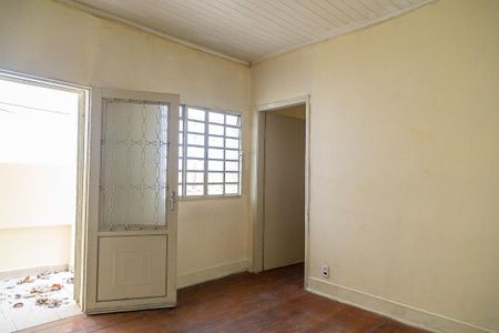 Casa à venda com 165m², 2 quartos e 1 vaga Casa à venda com 165m², 2 quartos e 1 vagaSala