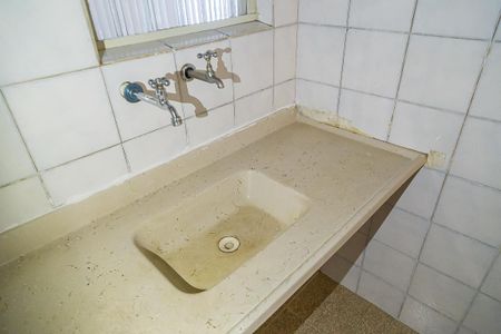 Casa à venda com 165m², 2 quartos e 1 vaga Casa à venda com 165m², 2 quartos e 1 vagaCozinha - Pia