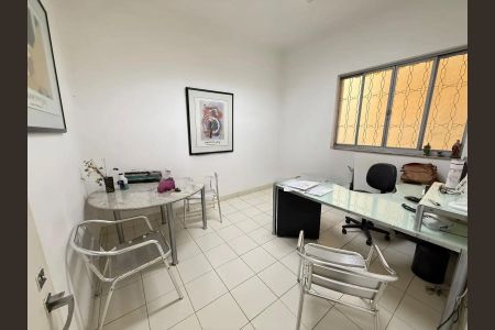 Casa para alugar com 389m², 6 quartos e 2 vagas