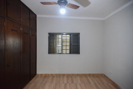 Casa para alugar com 220m², 3 quartos e 1 vagaQuarto 1