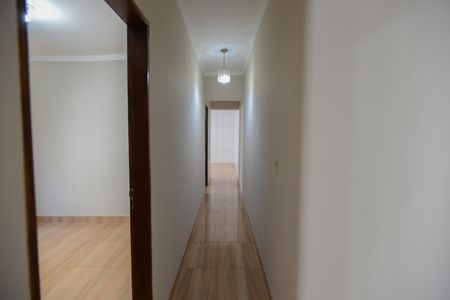 Casa para alugar com 220m², 3 quartos e 1 vagaCorredor