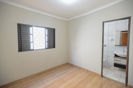 Casa para alugar com 220m², 3 quartos e 1 vagaSuíte 1