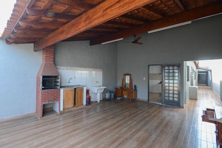 Casa para alugar com 220m², 3 quartos e 1 vagaÁrea de Serviço