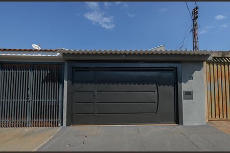 Casa para alugar com 220m², 3 quartos e 1 vagaFachada