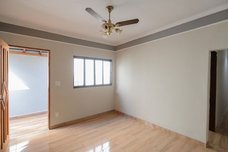 Casa para alugar com 220m², 3 quartos e 1 vagaSala