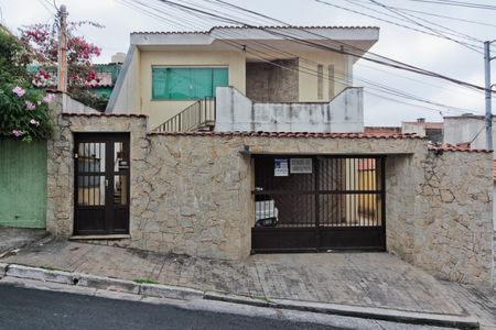 Casa à venda com 320m², 3 quartos e 10 vagasFachada + placa