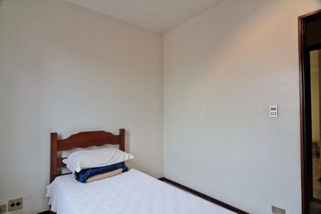 Casa à venda com 320m², 3 quartos e 10 vagasQuarto 2