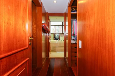 Apartamento para alugar com 520m², 3 quartos e 4 vagasCloset da Suíte 1