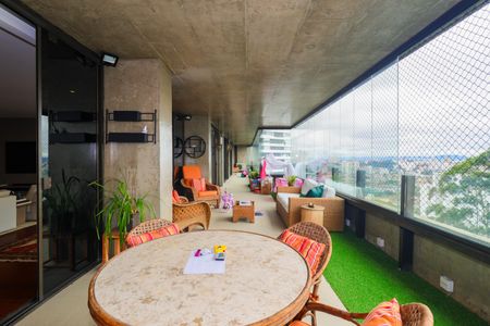 Apartamento para alugar com 520m², 3 quartos e 4 vagasVaranda da Sala