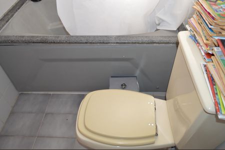 Apartamento à venda com 117m², 3 quartos e 2 vagasBanheiro da Suíte