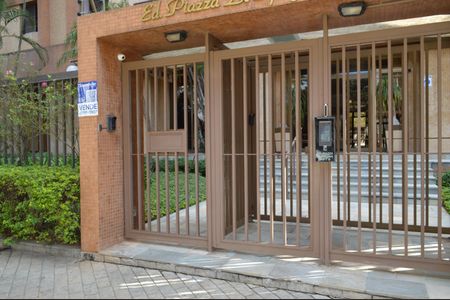 Apartamento à venda com 117m², 3 quartos e 2 vagasFachada + Plaquinha