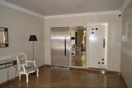 Apartamento à venda com 117m², 3 quartos e 2 vagasElevador e Hall