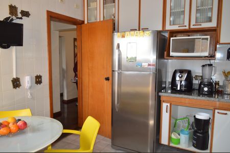 Apartamento à venda com 117m², 3 quartos e 2 vagasCozinha