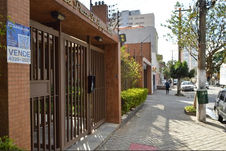 Apartamento à venda com 117m², 3 quartos e 2 vagasFachada + Plaquinha