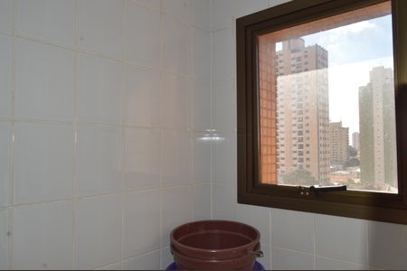 Apartamento à venda com 117m², 3 quartos e 2 vagasBanheiro de Serviço