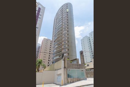 Apartamento à venda com 104m², 3 quartos e 2 vagasFachada e portaria