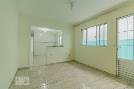 Casa à venda com 130m², 3 quartos e 2 vagas Casa à venda com 130m², 3 quartos e 2 vagasSala