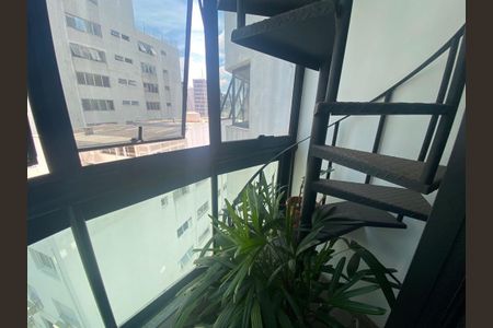 Apartamento à venda com 180m², 2 quartos e 2 vagas