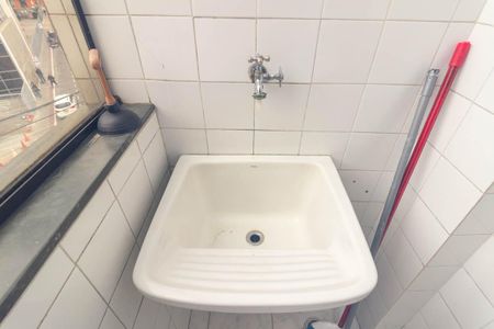 Apartamento à venda com 47m², 1 quarto e sem vaga Apartamento à venda com 47m², 1 quarto e sem vagaLavanderia