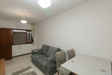 Casa de condomínio à venda com 60m², 2 quartos e 1 vagaSala