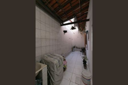 Casa de condomínio à venda com 60m², 2 quartos e 1 vagaÁrea de Serviço