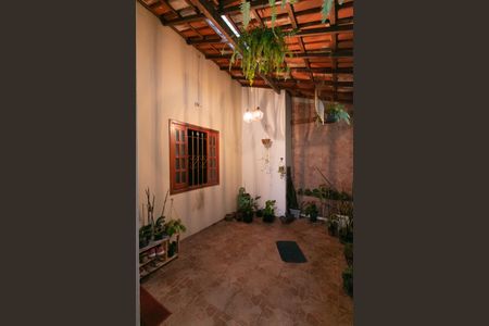 Casa de condomínio à venda com 60m², 2 quartos e 1 vagaÁrea comum