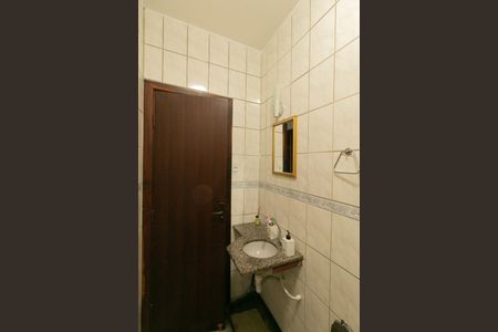 Casa de condomínio à venda com 60m², 2 quartos e 1 vagaBanheiro