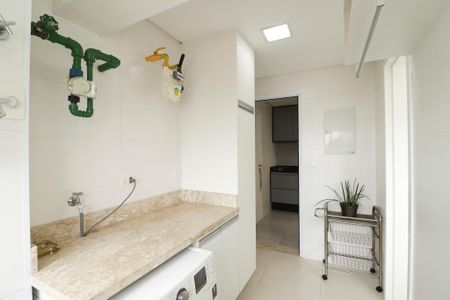 Apartamento à venda com 146m², 3 quartos e 4 vagasÁrea de Serviço e Banheiro de Serviço